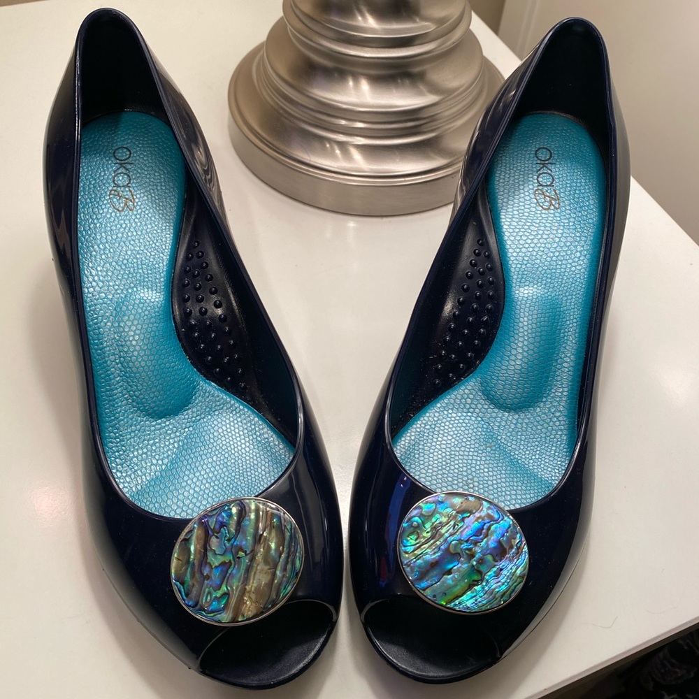 Oka B wedges